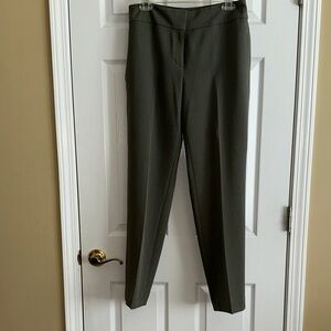 Kasper Women's Straight Leg Pants in Olive